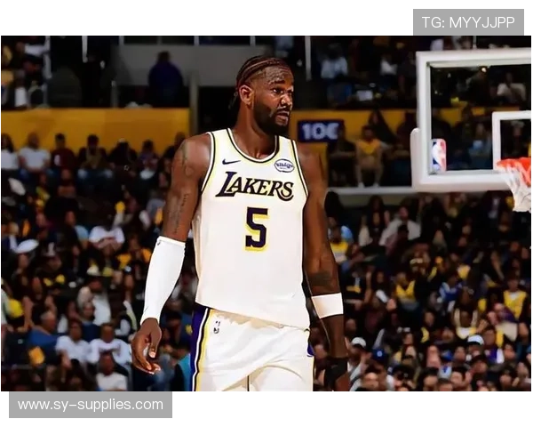 艾顿发威率湖人战绩佳